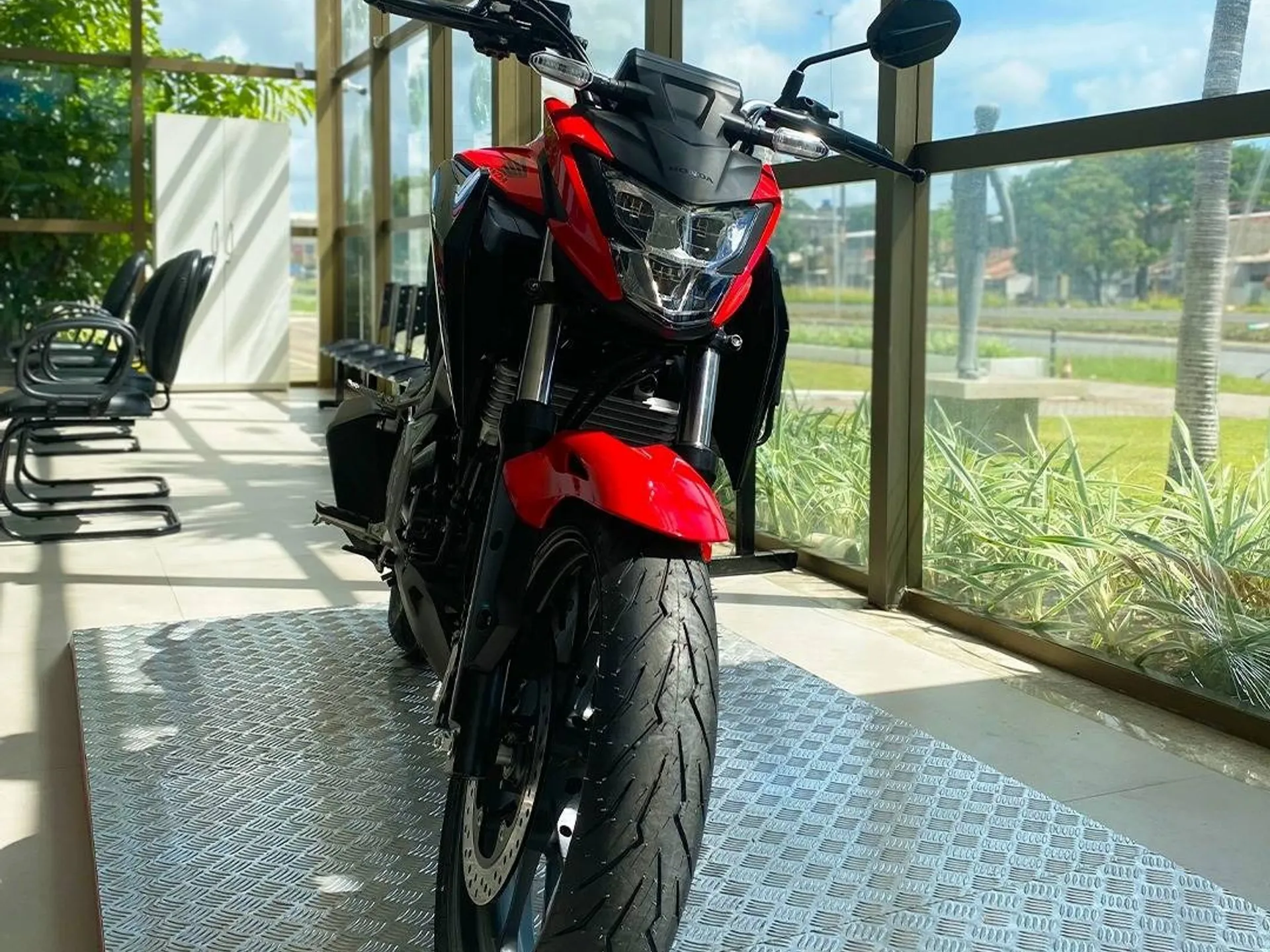 Honda CB 300F Twister 2024: preço, motorização e consumo