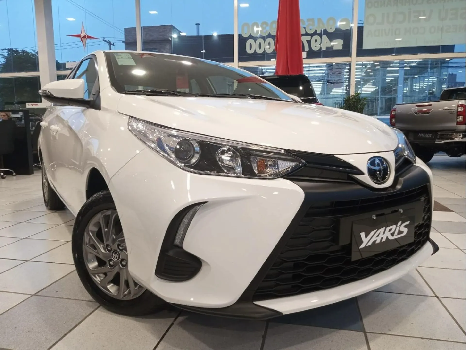 Toyota Yaris Sedan 2025: ficha técnica, preço e itens